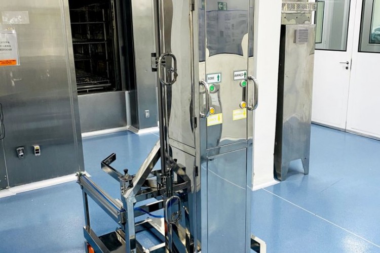 Elevador Pneumático para Tanques de Processo